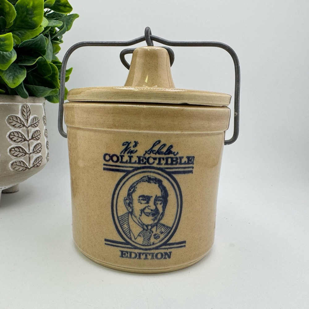 Original Win Schulers Collectible Edition Bar Scheeze Lidded Stoneware Crock '85